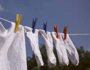 白靴下の汚れが落ちない原因は洗濯をする前にあった 黒ずみの落とし方はこれで解決